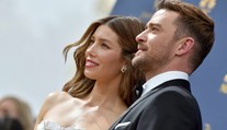 Emmy Awards ovládla Jessica Biel: Justinova manželka ako nádherná nevesta