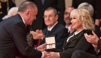 Kiska vyznamenal 25 osobností: Veľkej pocty sa dostalo aj Marike Gombitovej