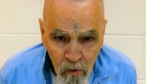 Zomrela členka vražedného kultu, ktorý viedol Charles Manson