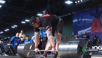 VIDEO: Na hranici možností. Ruský silák zdvihol 426 kg a začala z neho tryskať krv