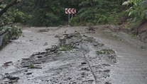 Medzi Muráňom a Muránskou Hutou sa stále nedá jazdiť. Búrka úplne zmietla cestu