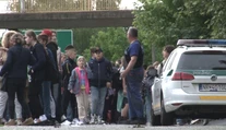 Polícia vyšetruje správy o bombách na školách ako teroristický čin. Expert opisuje výhody