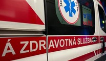 Chlapec († 15) sa po párty na byte v Rožňave už neprebral. Kamaráti si jeho bezvládne telo fotili