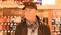 Sláva mu nepomohla. Bruce Willis sa musel pakovať z obchodu