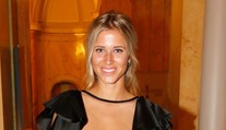 Jágrova priateľka ozdobou večera. Po škandále ohúrila v priesvitných šatách