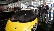 Slovenská firma oznámila, kedy začne predávať lietajúce auto a koľko bude stáť