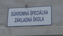 Súdia sa so štátom, na krku majú exekúciu. Zatvorenie zariadenia pre hendikepovaných spôsobí rodičom problémy