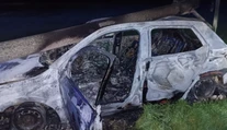 Auto neďaleko Dunajskej Stredy narazilo do elektrického stĺpa, zhorelo do tla. Vodiča (†45) našli bez známok života