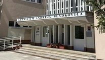 Evakuácia školy v Banskej Bystrici: Výhražný e-mail dostali ešte v utorok, nahlásili ho však až o dva dni