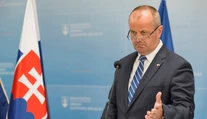Armáda prepustí vojakov, ktorí sú členmi Slovenských brancov