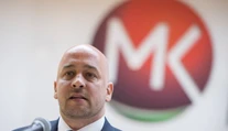 Prezidentský kandidát SMK Menyhárt sa vzdal v prospech Mistríka