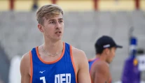 Fanúšikovia vypískali kontroverzného olympionika. Volejbalista znásilnil maloletú, odsedel si len jeden rok