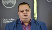 Bratislavský poslanec sa nakazil a skritizoval systém testovania. Mikas ho sfúkol