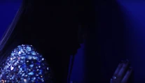 Bruno Mars v najnovšom videoklipe neodolal známej herečke. Má len 20 rokov
