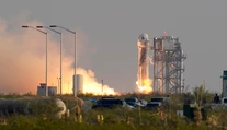 Ďalší miliardár vo vesmíre: Prvý let Blue Origin Bezosa bol úspešný