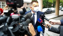 Peter Kažimír na NAKA! Bývalý minister mal podľa M. Suchobu brať milióny od oligarchu