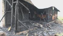 Kapele vyhorela do tla skúšobňa s celou aparatúrou. Hudobníci Gipsy Fanky sú zúfalí