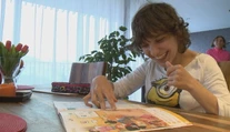 Viktória (13) je telesne aj mentálne postihnutá, v škole jej zrazu odobrali asistenta