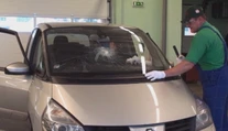 Boj s poisťovňou o kamienok v čelnom skle sa môže zmeniť na nočnú moru