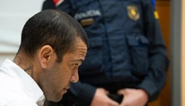 Bývalá hviezda Barcelony je vinná zo sexuálneho napadnutia. Daniho Alvesa odsúdili na štyri a pol roka väzenia