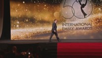 V New Yorku rozdali medzinárodné televízne ceny Emmy, takmer polovicu si odniesla britská produkcia
