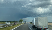 Celý deň bude dusno a teplo. Intenzívne lejaky zasiahnu stredné Slovensko
