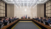 Štát vlani hospodáril lepšie ako sa čakalo, deficit sa znížil