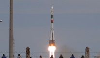 Sojuz priviezol na ISS nových členov posádky, Rusa a Američana