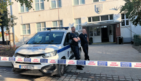 Bombový poplach na viacerých školách v Bratislave aj okolí, prehľadávali ich policajti