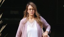 Tretie dieťa na ceste: Jessica Alba sa už pekne zaguľatila