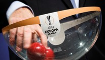 Poznáme dvojice šestnásťfinále Európskej ligy. Súperov spoznali aj viacerí Slováci