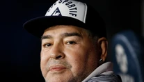 Zvrat v prípade Maradonovej smrti.  Podľa médií polícia obvinila jeho lekára