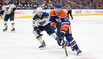 McDavid ukončil strelecké suchoty, Rangers na méte 40 víťazstiev