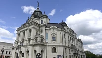 Zastali sa zamestnancov a vysvetlili pozadie hry. Národné divadlo Košice rázne reaguje na Štefana Kuffu