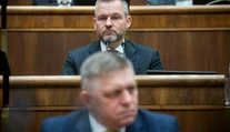 Prieskum dôveryhodnosti: Pellegrini sa vzdialil Ficovi, výrazný skok jedného z opozičných lídrov