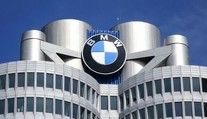 BMW pre nedostatok čipov preruší výrobu v Regensburgu