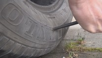 Žilinčanov roky terorizuje vandal. Zameriava sa na ľudí, ktorí majú viac áut