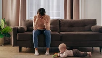 Zmeny nálad nemusia hneď signalizovať popôrodnú depresiu. Takto ju odlíšite od baby blues