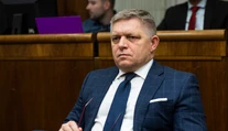 Smer a Republika v rámci kampane valcovali na sociálnej sieti. Má za tým byť ich rétorika