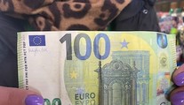 V Trenčíne sa objavili falošné stoeurovky. Obchodníci by mali byť pred sviatkami v pozore