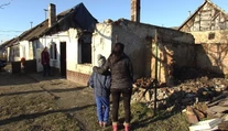 Požiar jej vzal celý dom. Dedina sa zomkla a žene podali pomocnú ruku
