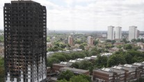 Požiar Grenfell Toweru bol zlyhaním na všetkých úrovniach