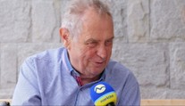 Zachránila ho policajná vetrovka. Miloš Zeman exkluzívne prehovoril o svojej dovolenke na Slovensku