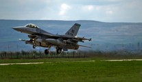 Stíhačky F-16 vyjdú viac ako 1,6 mld., avizovala ich ešte minulá vláda