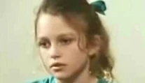 Zo šedej myšky je nádherná žena. Spoznávate slávnu herečku?