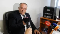Sudca, ktorý rozhodoval v pozemkovom spore prezidenta Kisku, končí vo funkcii