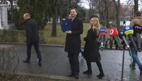 Debaty v koalícii pokračujú, Heger začína zbierať podpisy poslancov