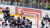 Extraliga: Poprad si na historickú bodku ešte počká, Lackov životný duel. Bystrici vyšla hra bez brankára