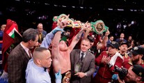 VIDEO: V dueli o šampióna WBA v superstrednej váhe bolo rozhodnuté už v 3. kole