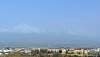 OBRAZOM: Prach zo Sahary sfarbil oblohu nad Slovenskom do biela. Poobede to bude ešte horšie, varuje SHMÚ